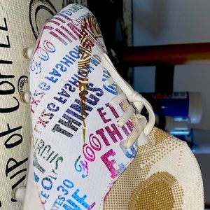 Soccer cleats for men